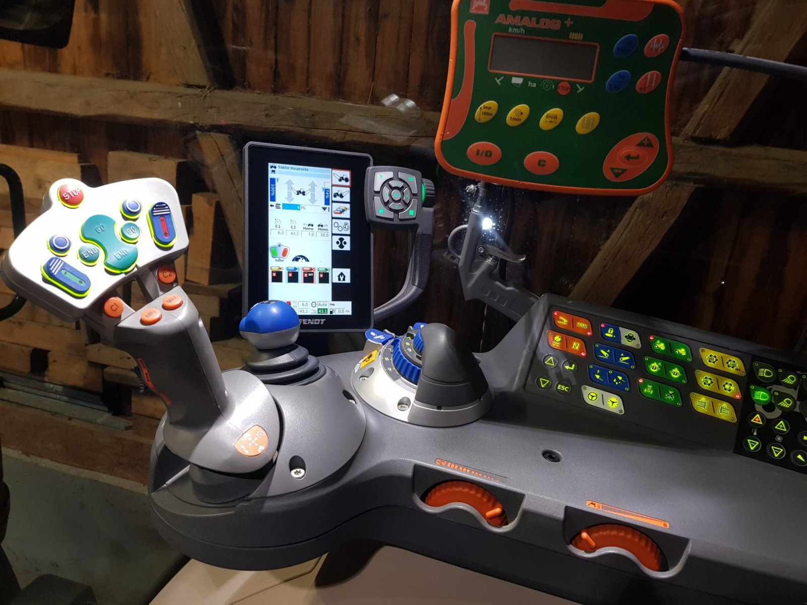 Traktor des Typs Fendt 313 Vario Profi, Gebrauchtmaschine in Königsbrunn (Bild 12)