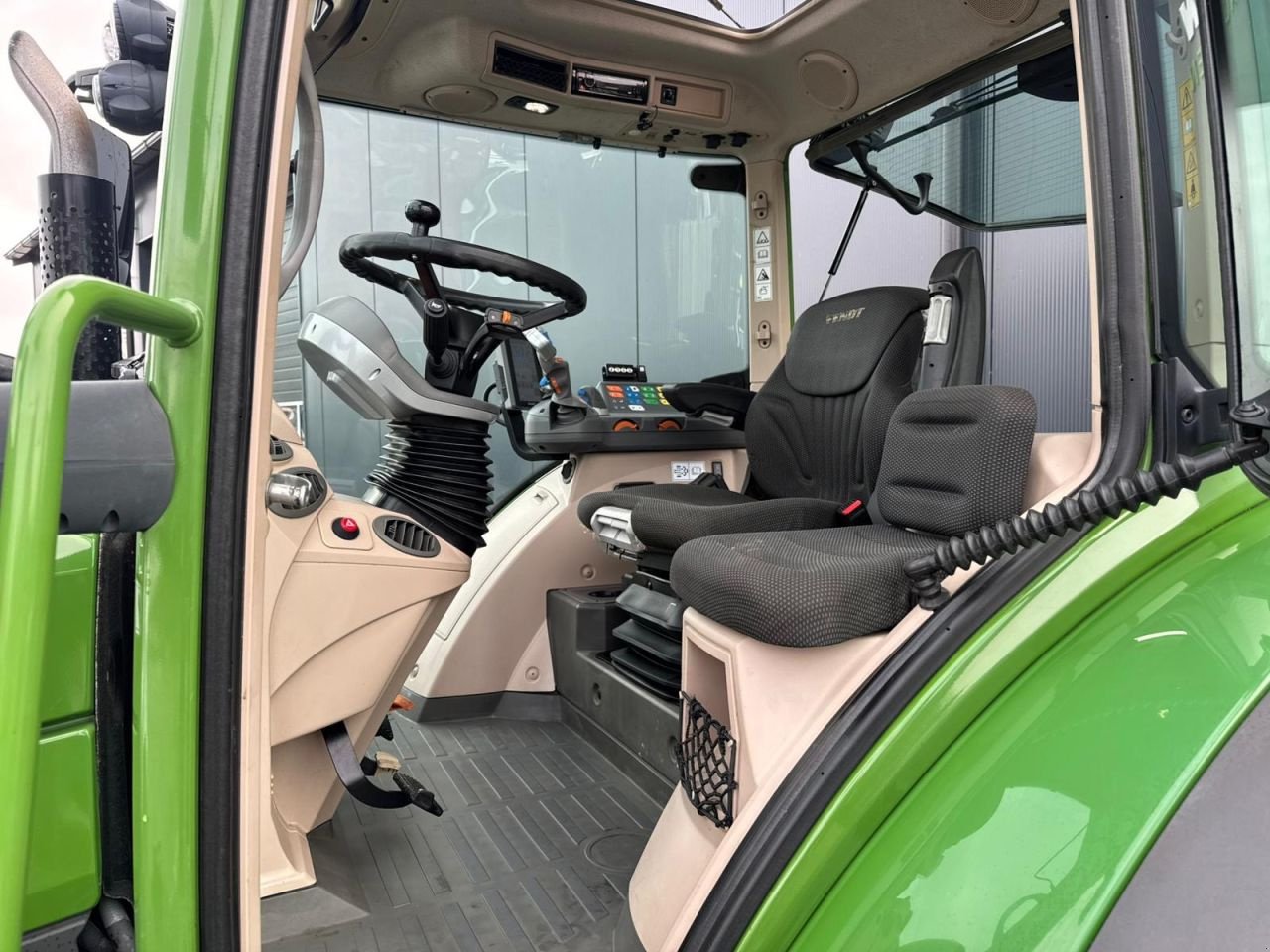 Traktor от тип Fendt 313 Vario Profiplus, Gebrauchtmaschine в Daarle (Снимка 9)