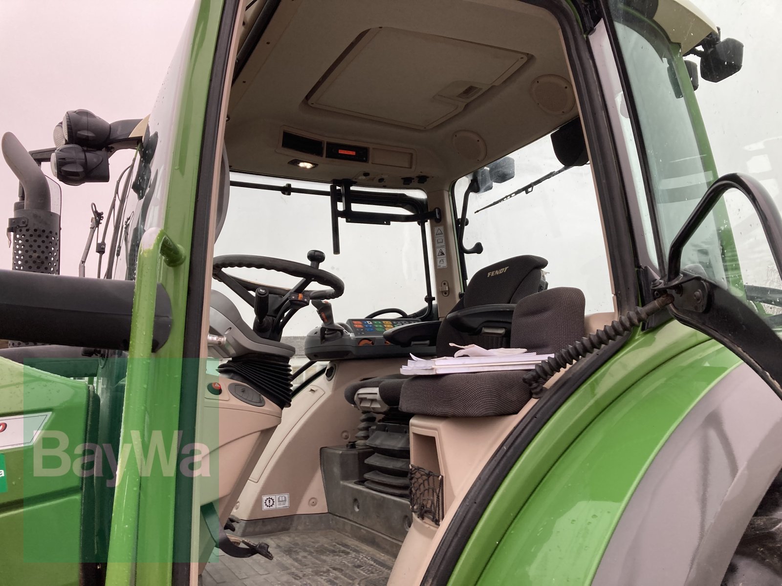 Traktor des Typs Fendt 313 Vario S4 Power, Gebrauchtmaschine in Dinkelsbühl (Bild 10)