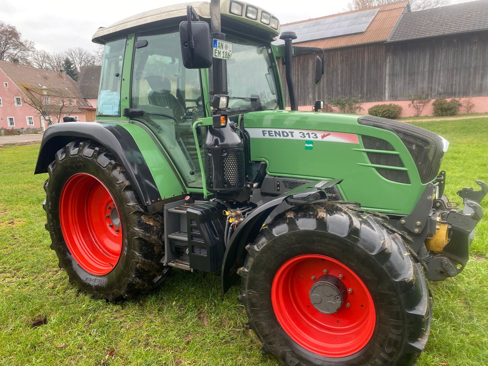 Traktor van het type Fendt 313 Vario SCR, Gebrauchtmaschine in Bruckberg (Foto 3)