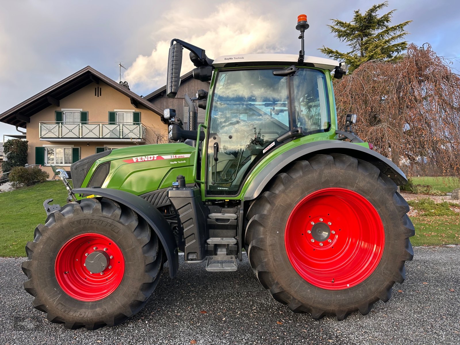 Traktor des Typs Fendt 314 Profi Plus mit RTK Trimble Section Control Teach in Headland, Gebrauchtmaschine in Rankweil (Bild 2)