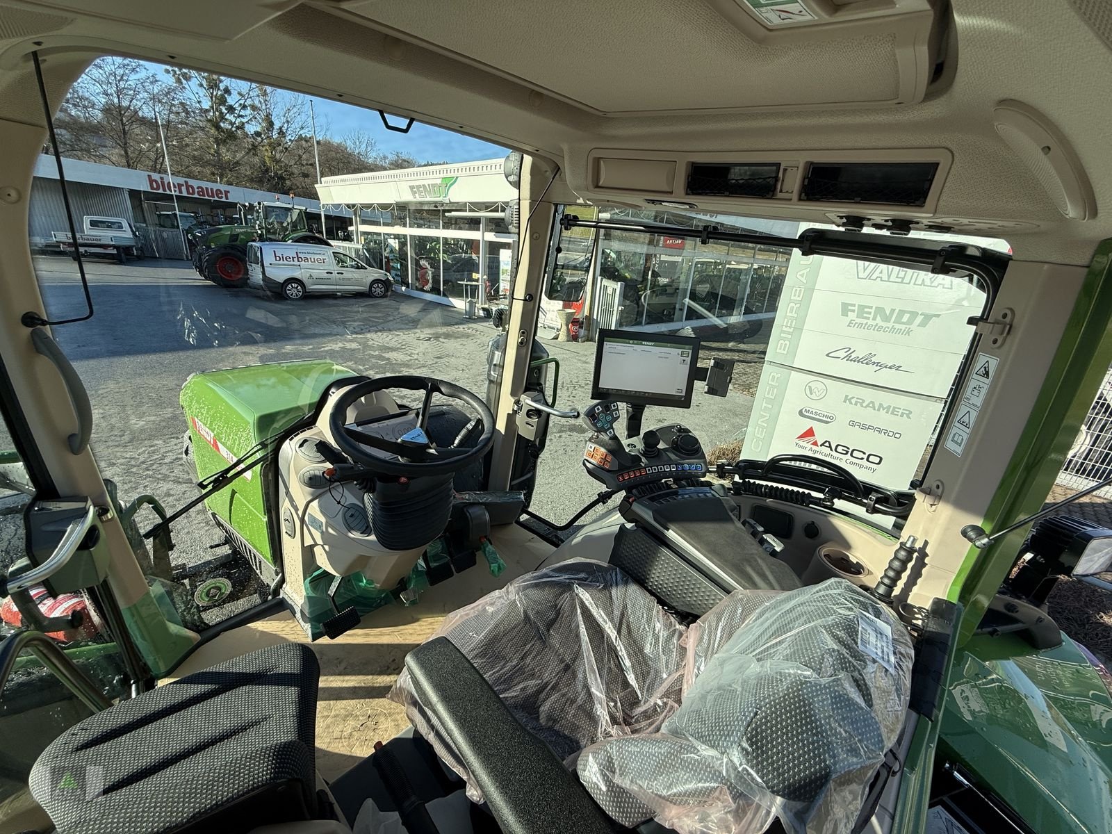 Traktor of the type Fendt 314 Vario Profi, Neumaschine in Markt Hartmannsdorf (Picture 10)
