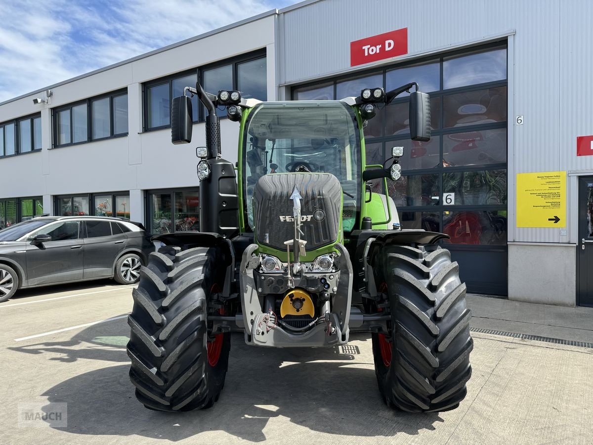 Traktor of the type Fendt 314 Vario, Neumaschine in Burgkirchen (Picture 3)