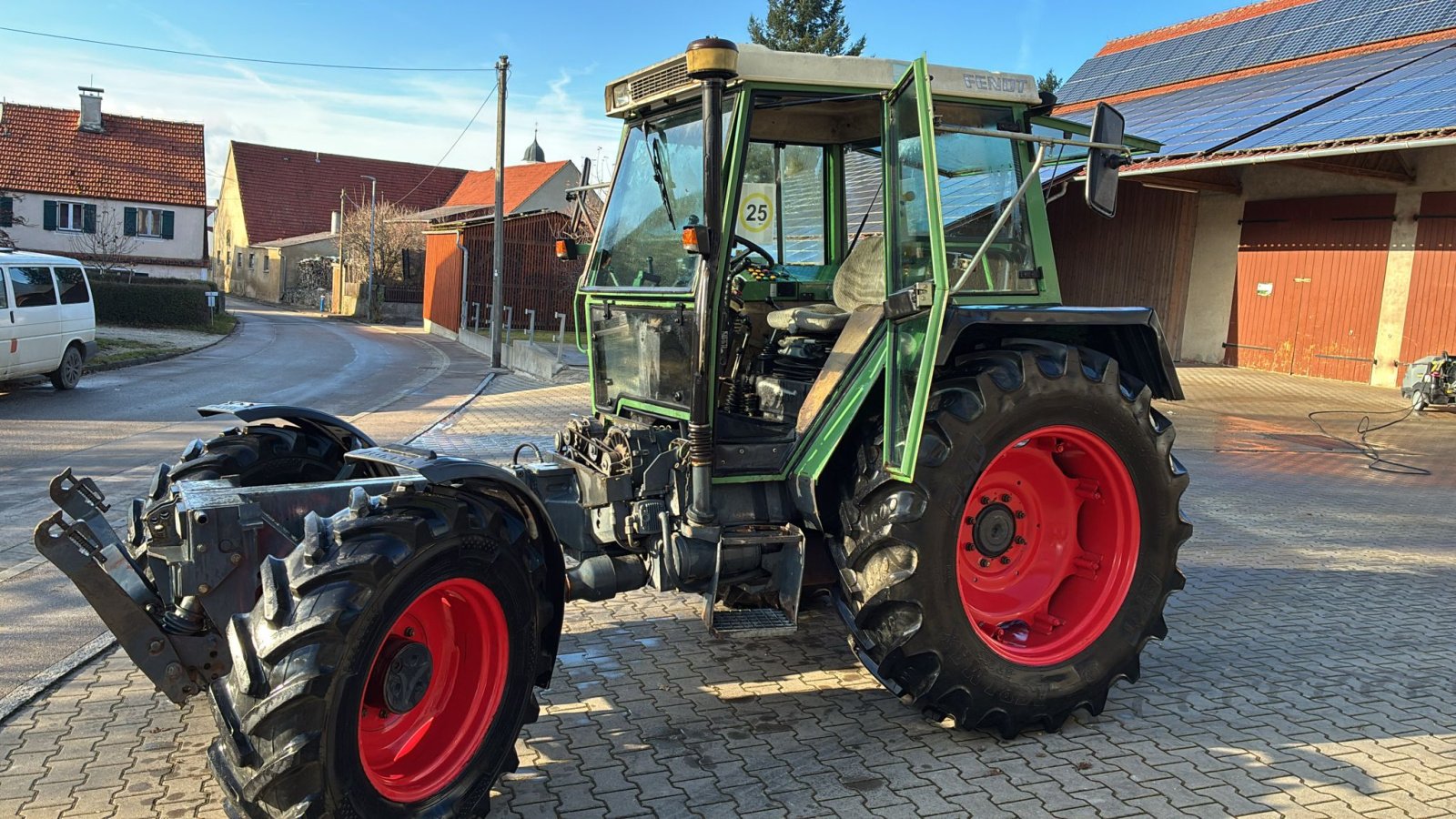 Traktor typu Fendt 380 GT, Gebrauchtmaschine w Möttingen (Zdjęcie 5)