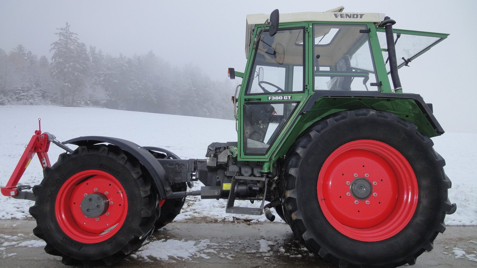 Traktor типа Fendt 380 GTA, Gebrauchtmaschine в Michelsneukirchen (Фотография 4)