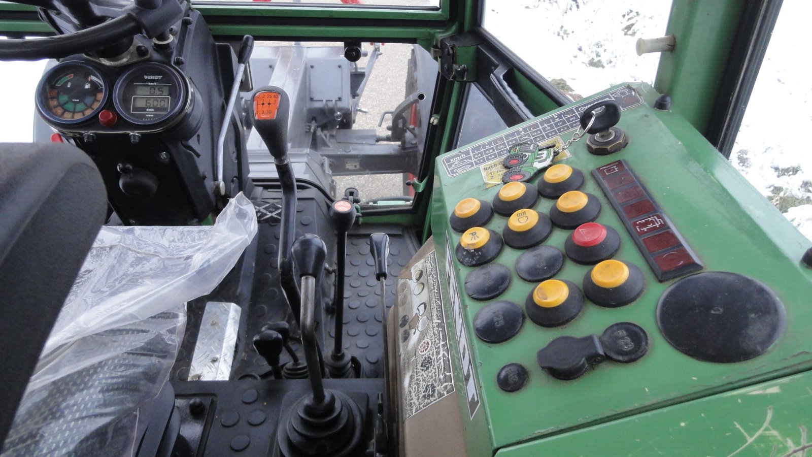 Traktor des Typs Fendt 380 GTA, Gebrauchtmaschine in Michelsneukirchen (Bild 2)