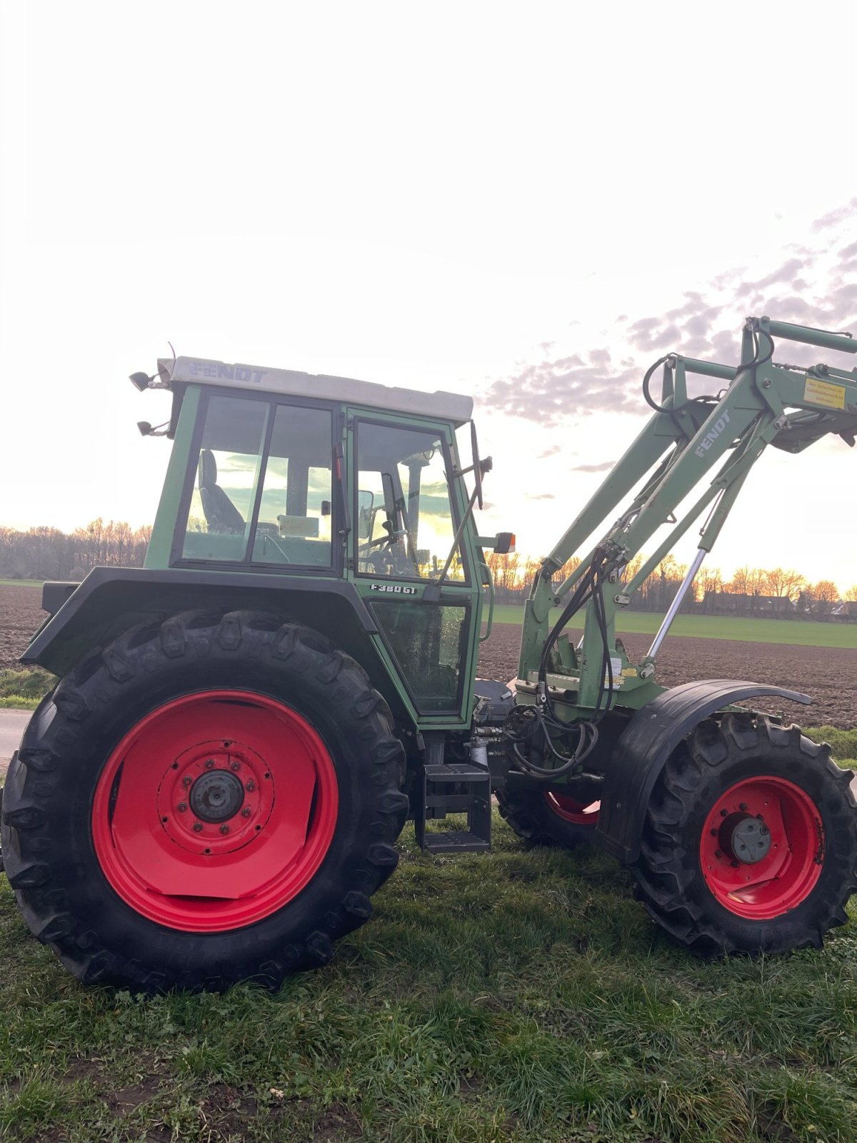 Traktor типа Fendt 380 GTA, Gebrauchtmaschine в Aachen (Фотография 4)