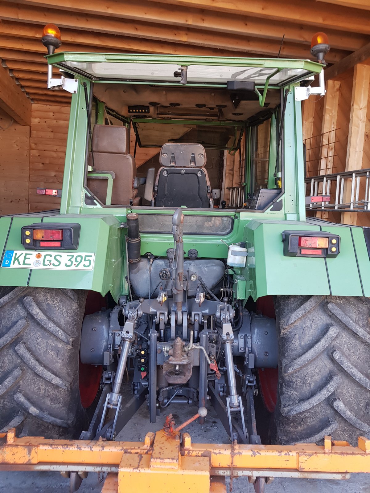 Traktor des Typs Fendt 395 GTA, Gebrauchtmaschine in Leupolz (Bild 3)