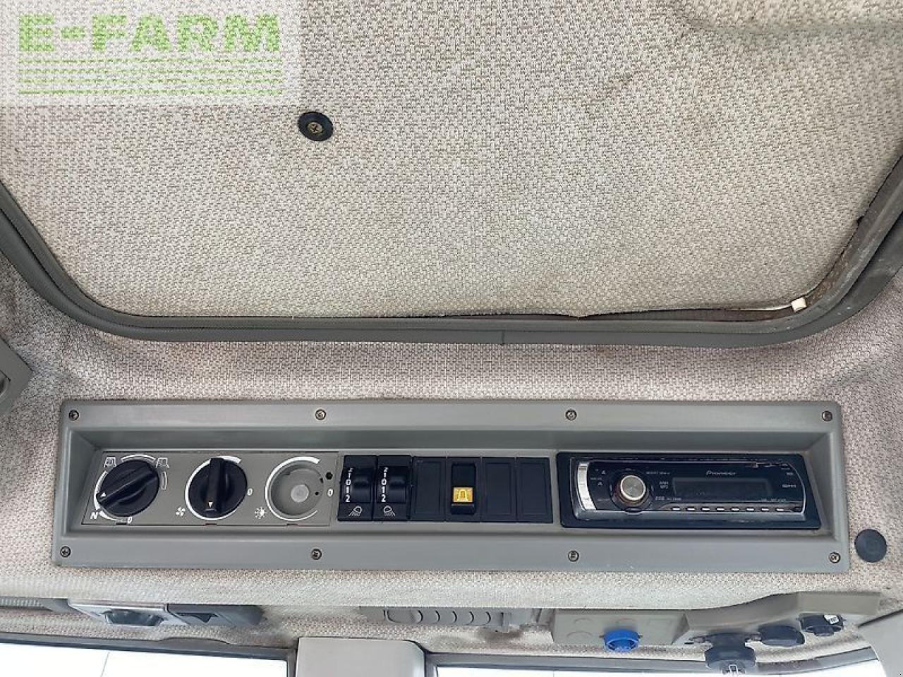 Traktor des Typs Fendt 409 vario met stoll fz 35 voorlader, Gebrauchtmaschine in gg VEGHEL (Bild 19)