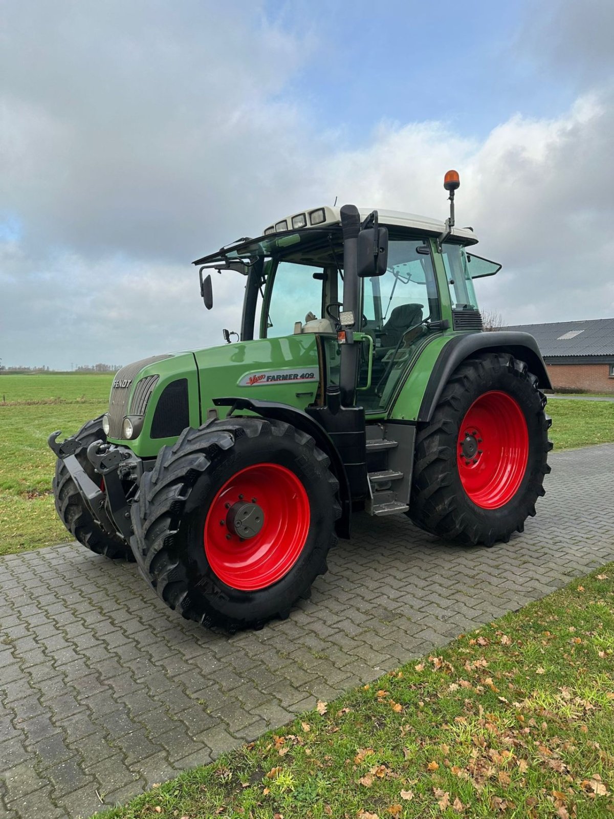 Traktor des Typs Fendt 409 Vario, Gebrauchtmaschine in zwolle (Bild 1)
