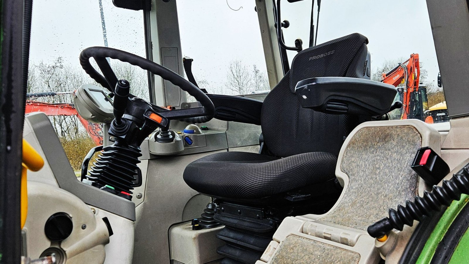 Traktor a típus Fendt 410 / Farmer 410 Vario med Frontlift / Hitch / 12.500 timer, Gebrauchtmaschine ekkor: Arden (Kép 13)