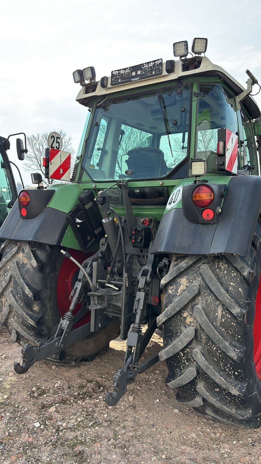 Traktor du type Fendt 411 Farmer, Gebrauchtmaschine en Lohe-Rickelshof (Photo 4)