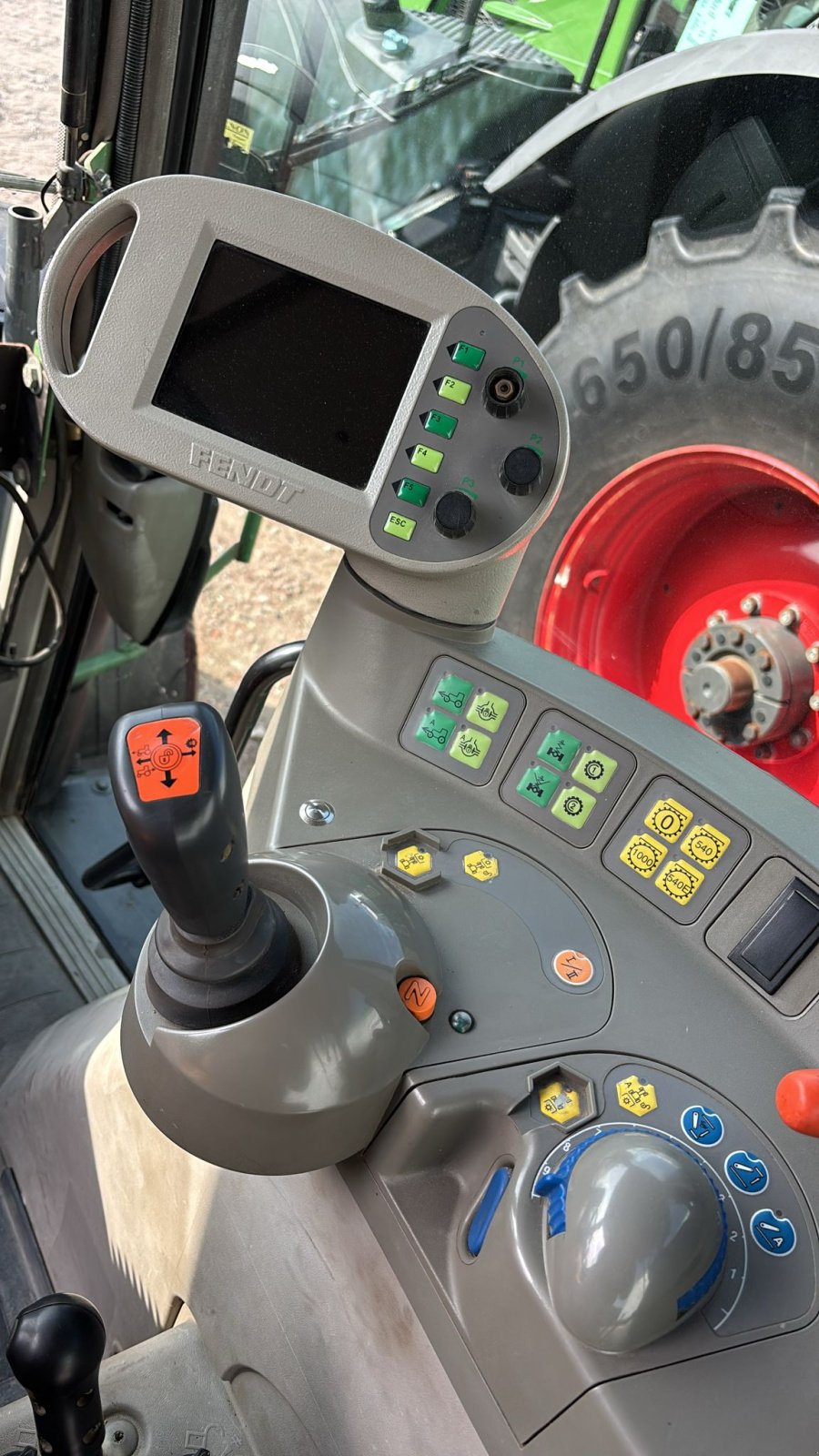 Traktor du type Fendt 411 Farmer, Gebrauchtmaschine en Lohe-Rickelshof (Photo 6)