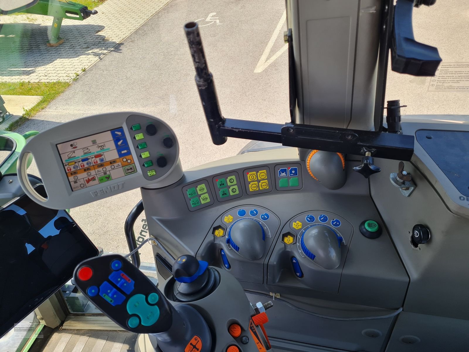 Traktor типа Fendt 411 Vario, Gebrauchtmaschine в Gerasdorf (Фотография 11)