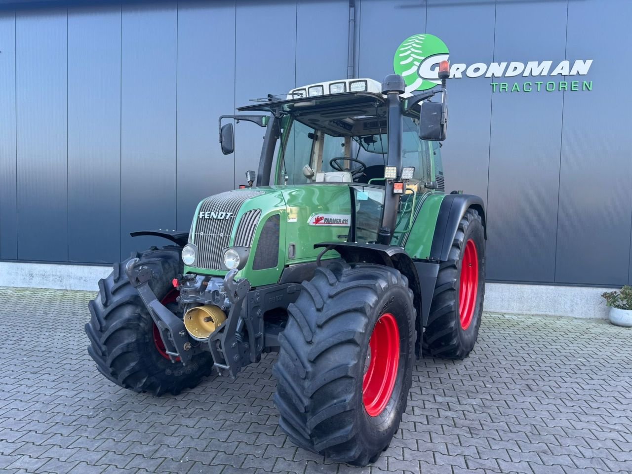 Traktor типа Fendt 411 Vario, Gebrauchtmaschine в Daarle (Фотография 1)