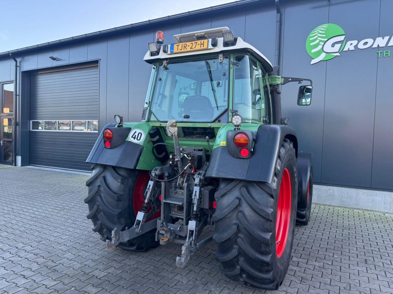 Traktor типа Fendt 411 Vario, Gebrauchtmaschine в Daarle (Фотография 5)