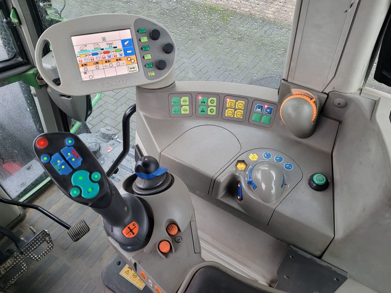 Traktor van het type Fendt 412 vario com3 410/411/413, Gebrauchtmaschine in Houten (Foto 5)