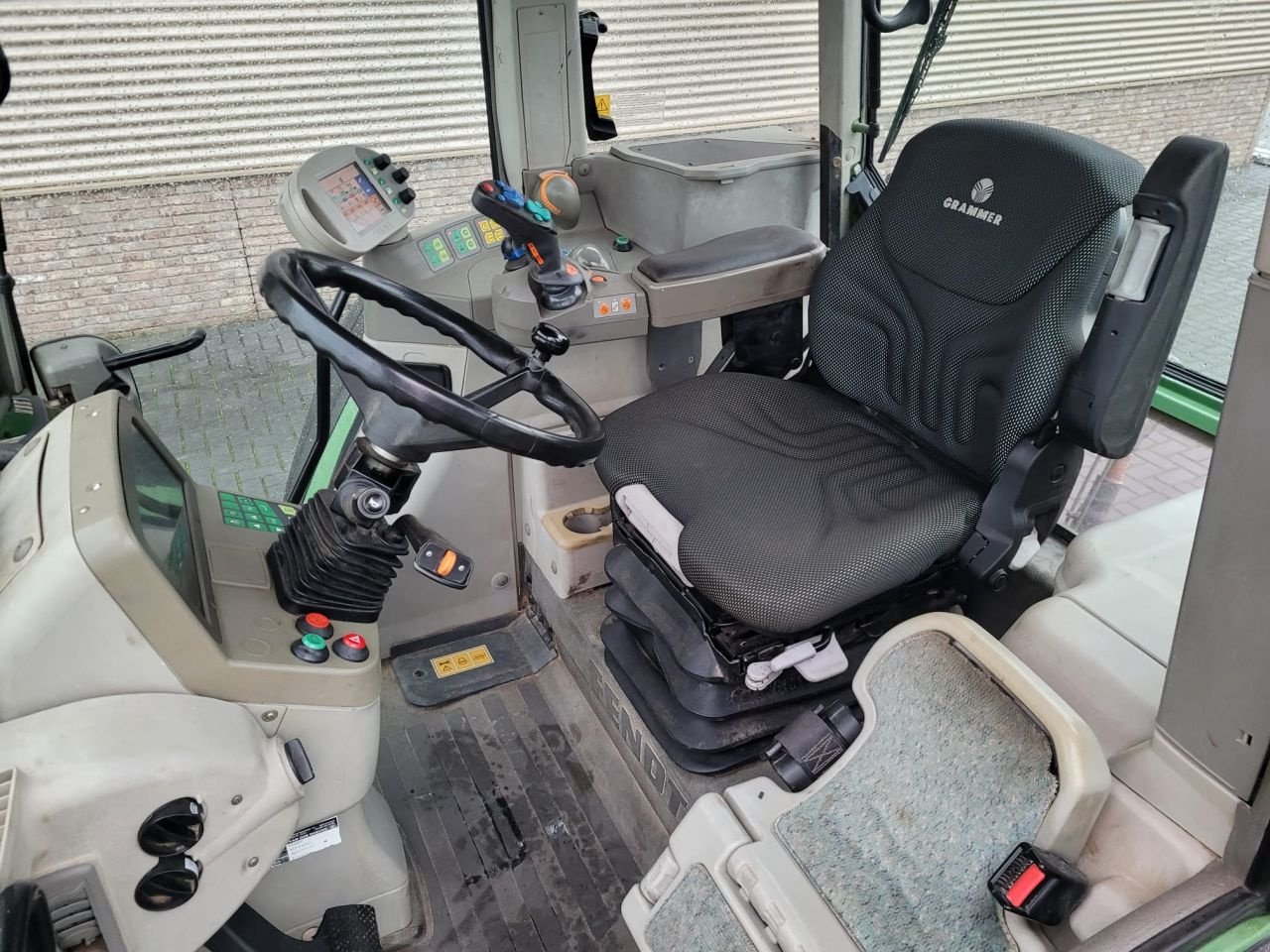 Traktor van het type Fendt 412 vario com3 410/411/413, Gebrauchtmaschine in Houten (Foto 6)