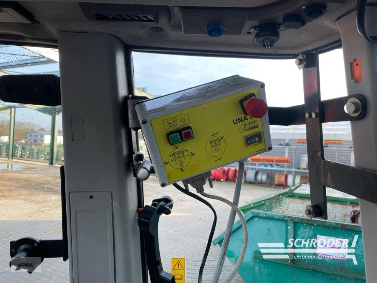 Traktor typu Fendt 412 VARIO TMS + DÜCKER UNA 500, Gebrauchtmaschine v Wildeshausen (Obrázek 22)