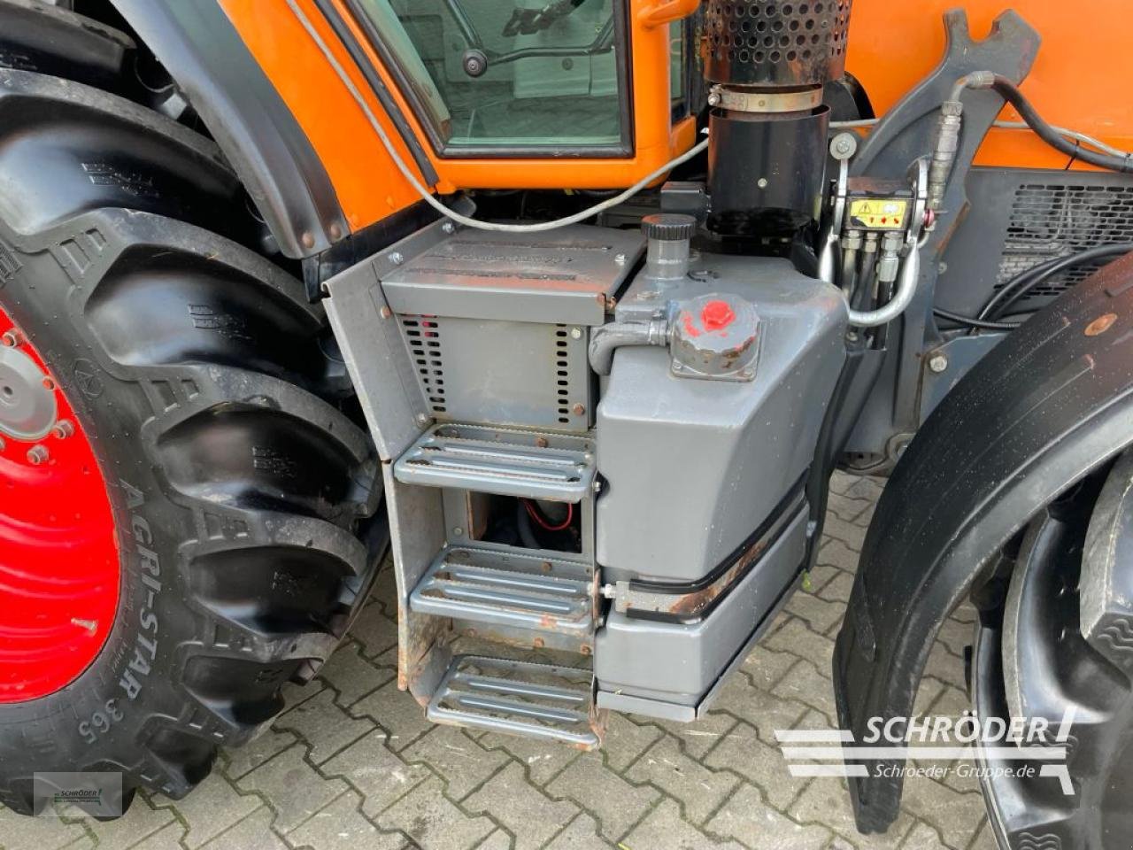 Traktor typu Fendt 412 VARIO TMS + DÜCKER UNA 500, Gebrauchtmaschine v Wildeshausen (Obrázek 28)