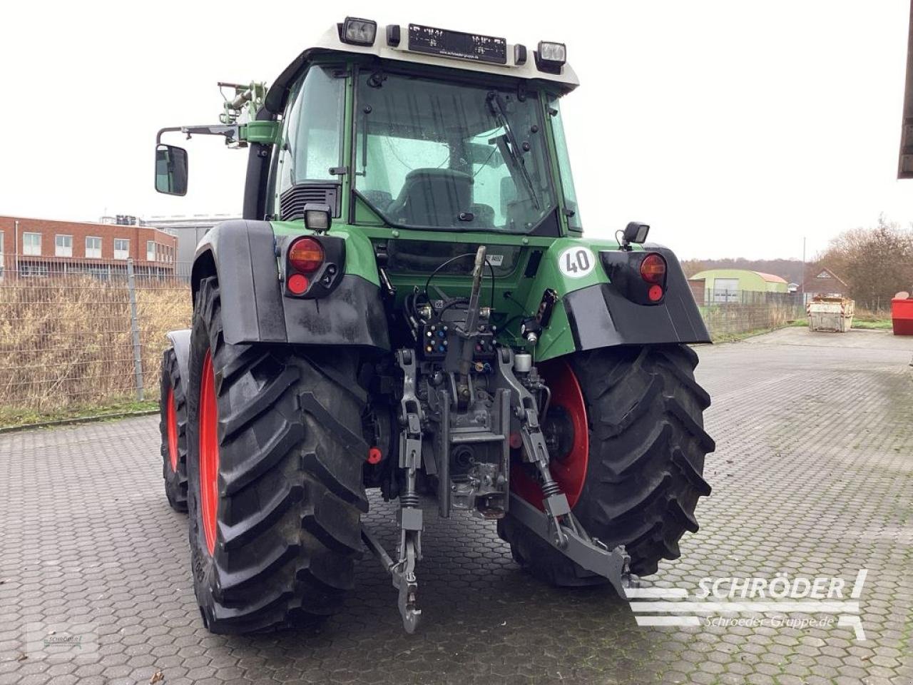 Traktor van het type Fendt 412 VARIO TMS, Gebrauchtmaschine in Norden (Foto 2)