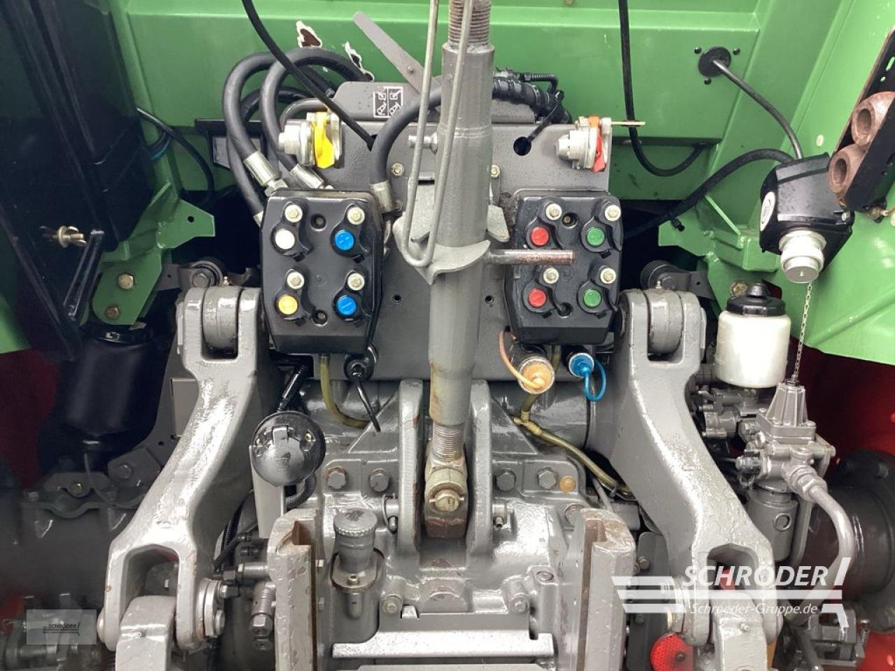 Traktor van het type Fendt 412 VARIO TMS, Gebrauchtmaschine in Norden (Foto 3)