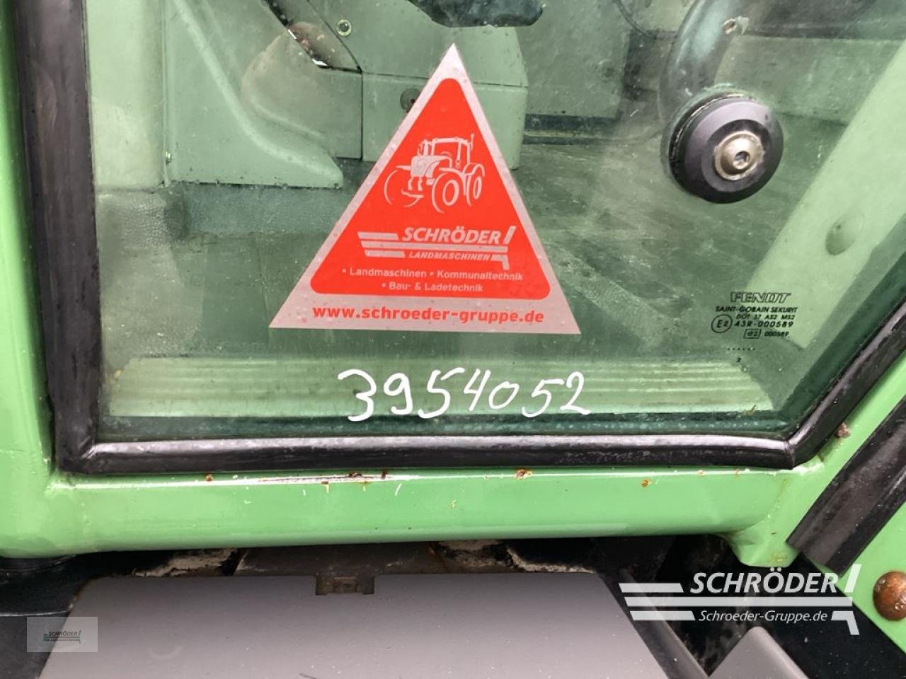 Traktor van het type Fendt 412 VARIO TMS, Gebrauchtmaschine in Norden (Foto 11)