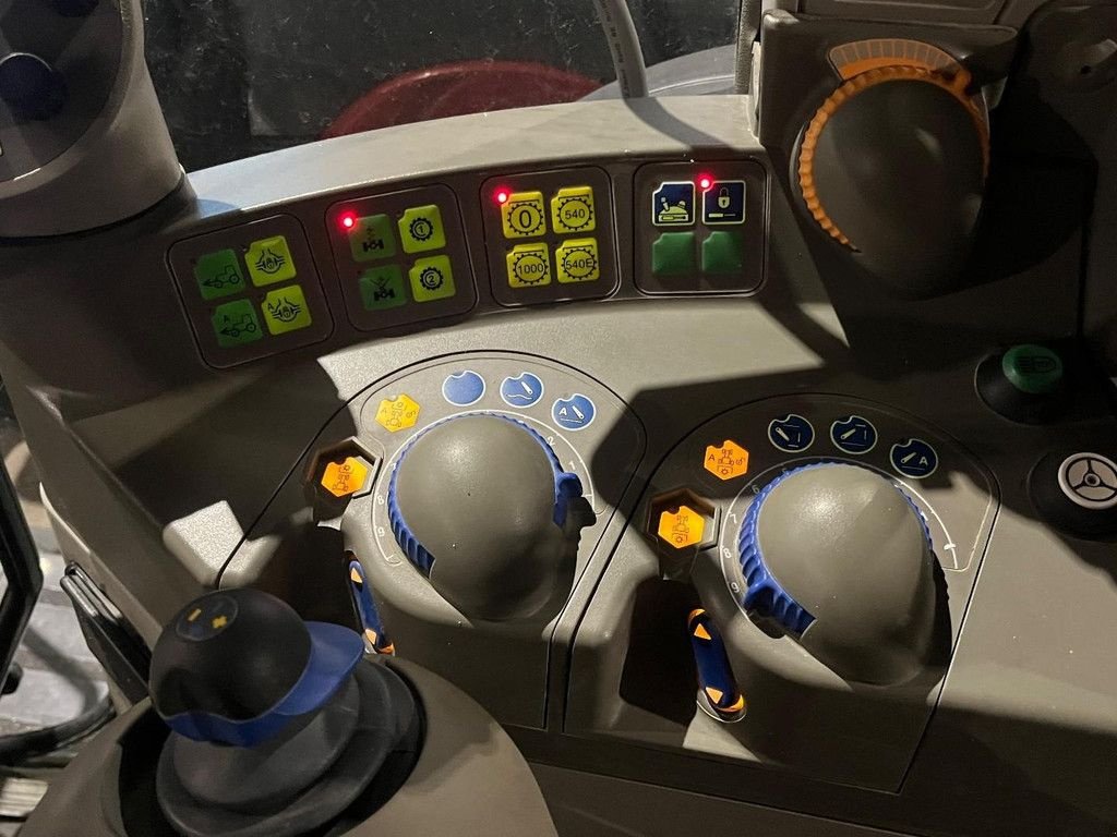 Traktor des Typs Fendt 412 Vario, Gebrauchtmaschine in Hapert (Bild 4)