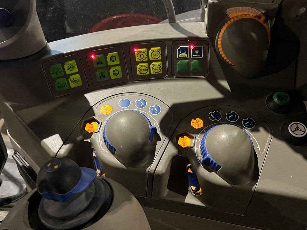 Traktor des Typs Fendt 412 Vario, Gebrauchtmaschine in Hapert (Bild 6)