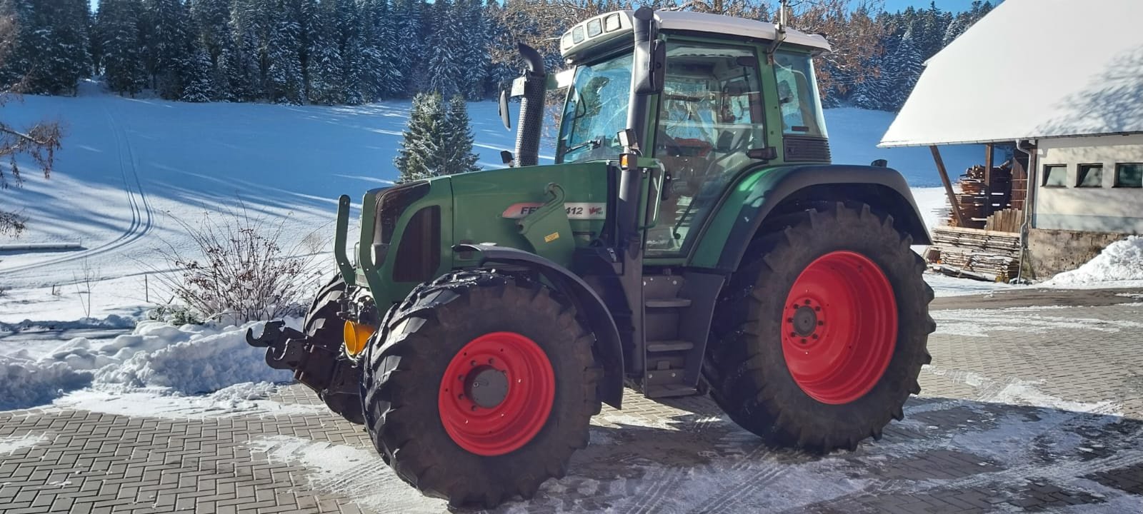 Traktor типа Fendt 412  Vario, Gebrauchtmaschine в Donaueschingen (Фотография 1)