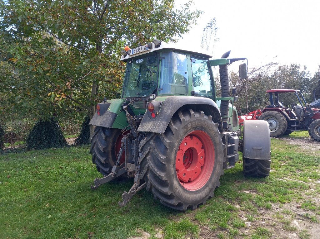 Traktor van het type Fendt 413 VARIO, Gebrauchtmaschine in Saint-Affrique (Foto 3)