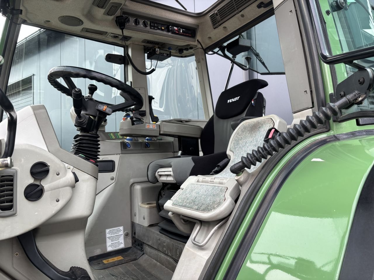 Traktor des Typs Fendt 414 Vario Tms, Gebrauchtmaschine in Daarle (Bild 9)