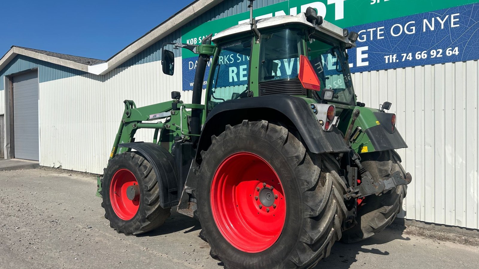 Traktor типа Fendt 415 VARIO TMS Med Fendt Frontlæsser 4x80, Gebrauchtmaschine в Rødekro (Фотография 3)