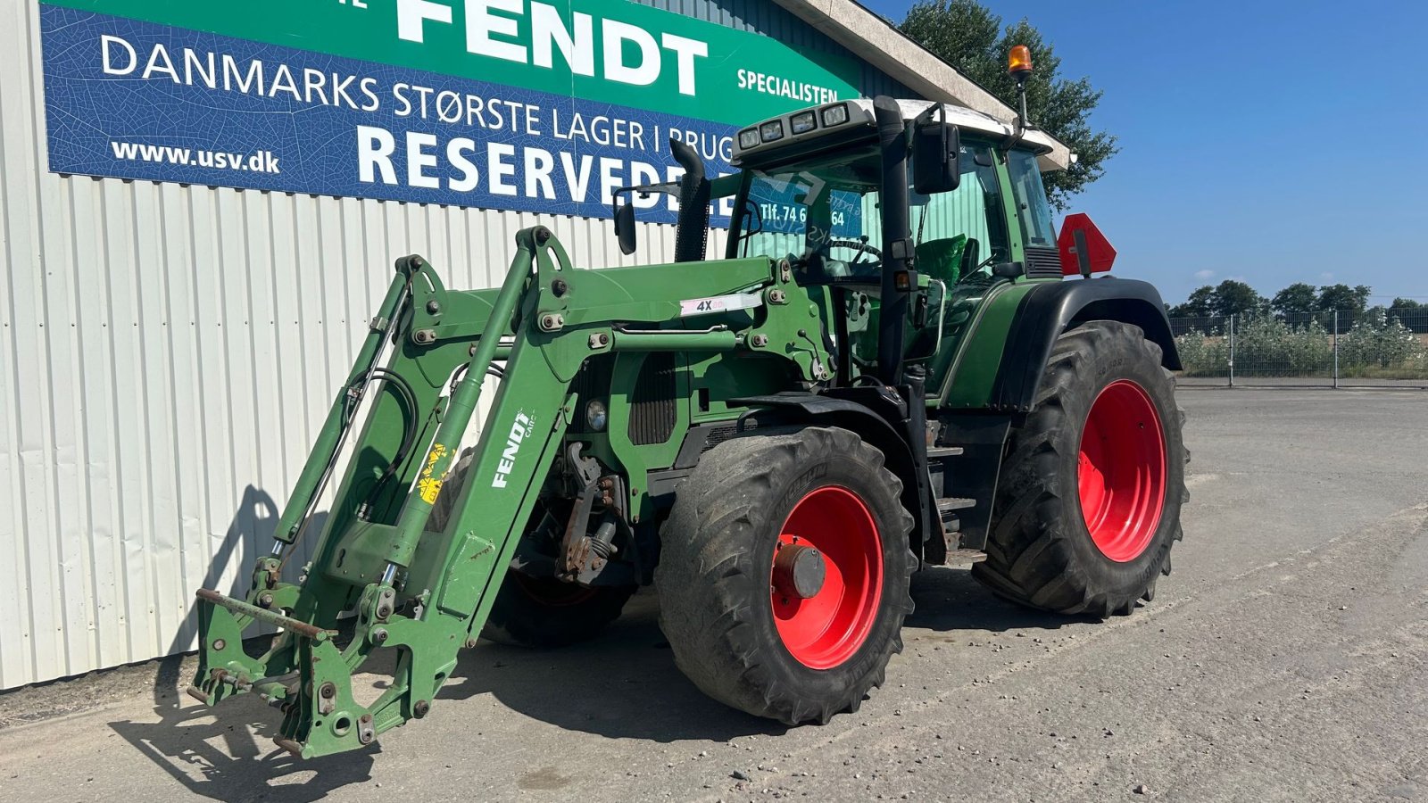 Traktor типа Fendt 415 VARIO TMS Med Fendt Frontlæsser 4x80, Gebrauchtmaschine в Rødekro (Фотография 2)