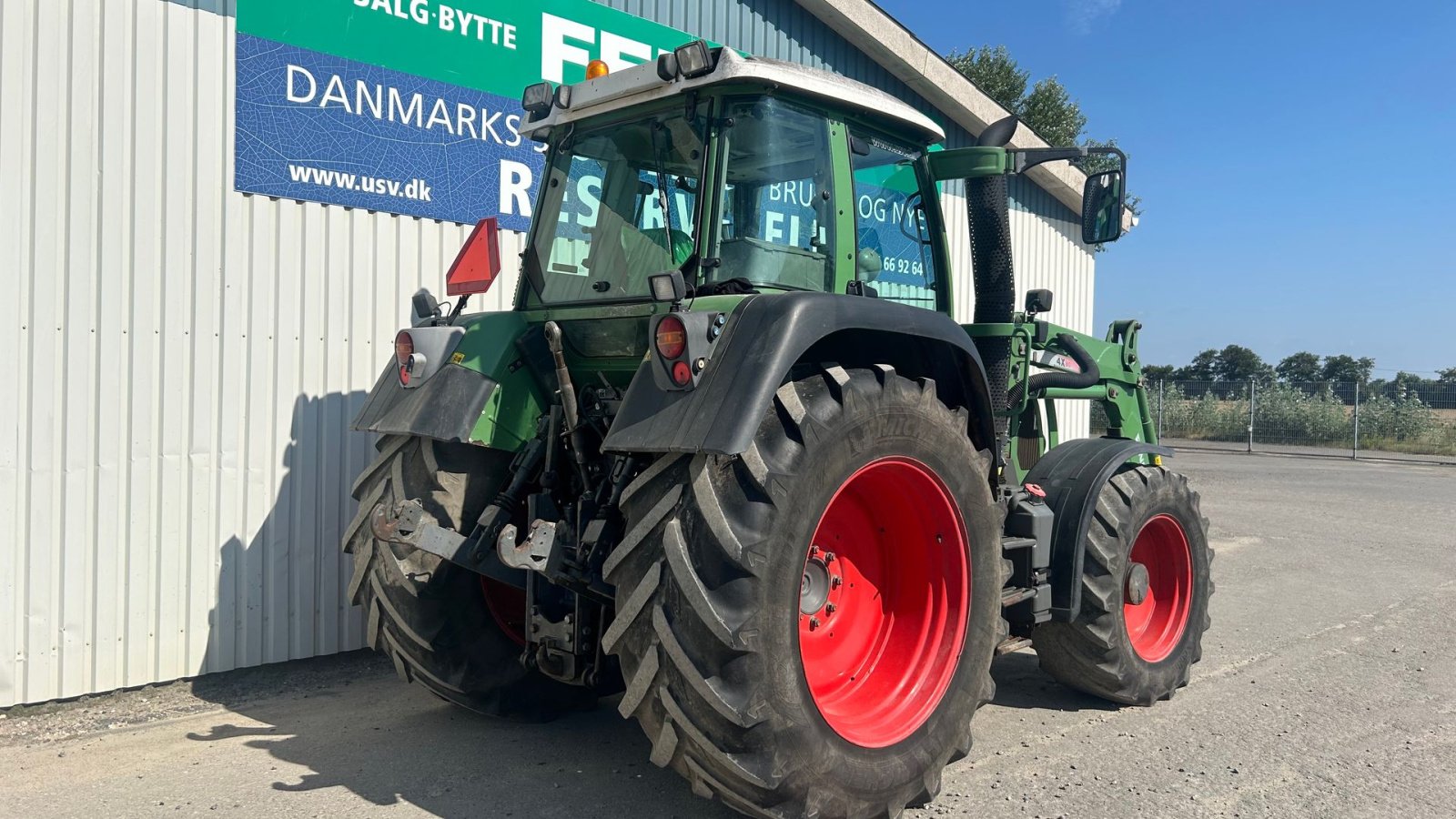 Traktor типа Fendt 415 VARIO TMS Med Fendt Frontlæsser 4x80, Gebrauchtmaschine в Rødekro (Фотография 7)