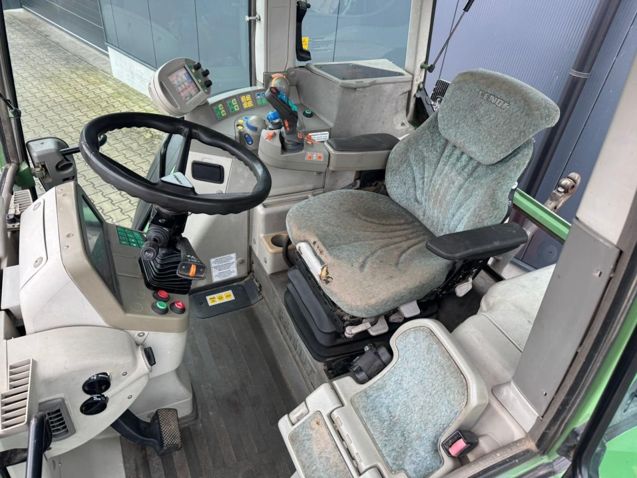 Traktor типа Fendt 415 Vario Tms, Gebrauchtmaschine в Daarle (Фотография 9)