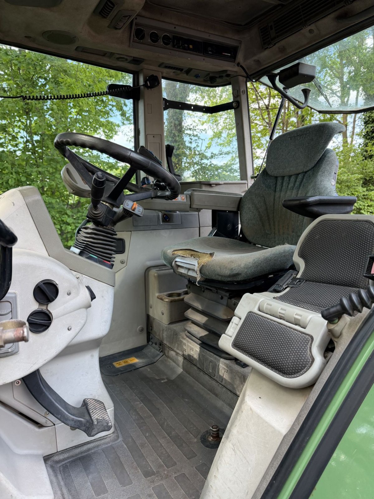 Traktor vrste Fendt 415 Vario TMS, Gebrauchtmaschine v Rossum (Slika 8)