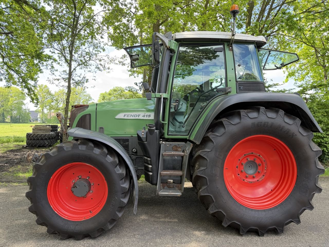 Traktor vrste Fendt 415 Vario TMS, Gebrauchtmaschine v Rossum (Slika 3)