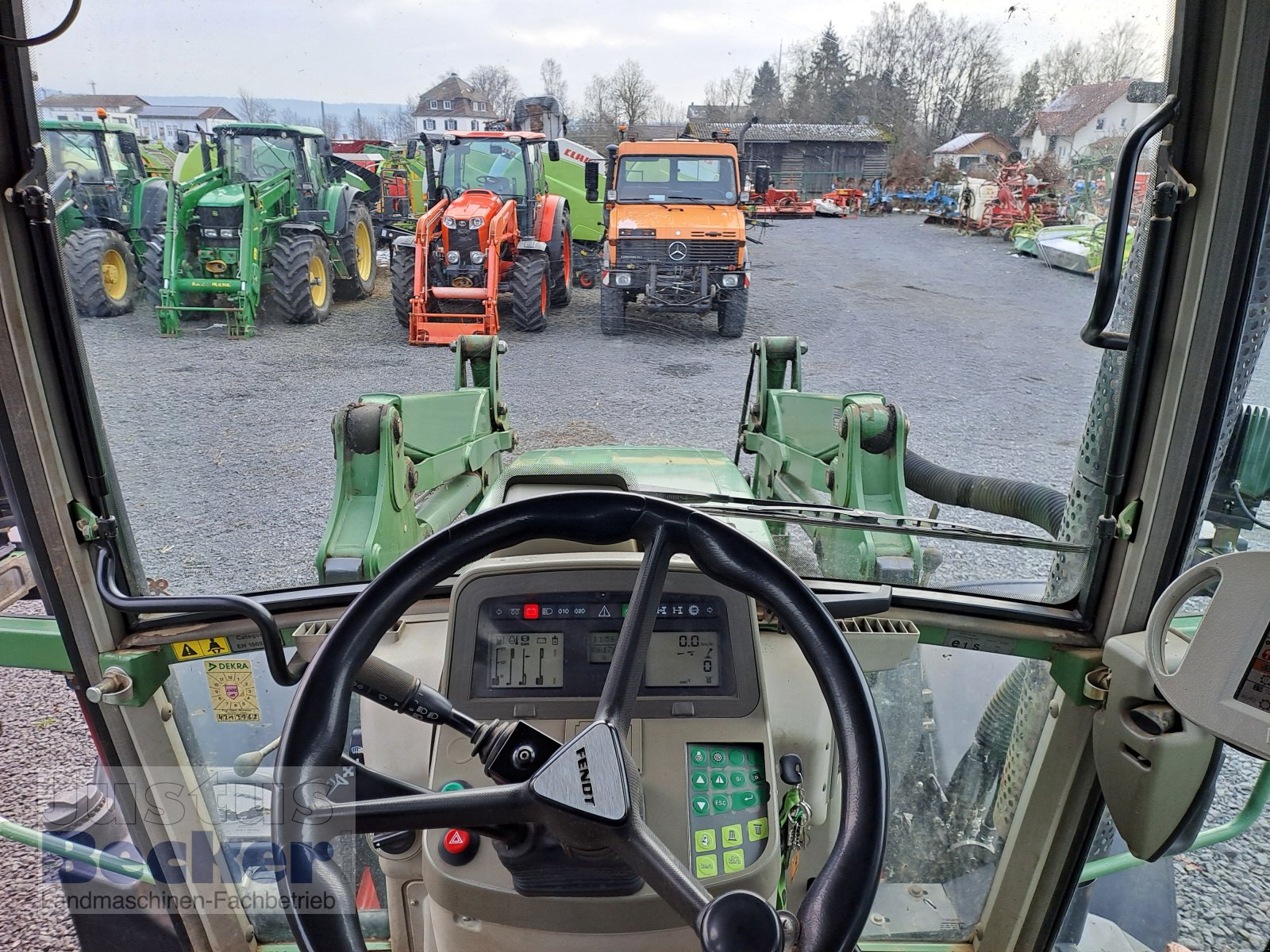 Traktor of the type Fendt 415 Vario TMS, Gebrauchtmaschine in Weimar-Niederwalgern (Picture 5)