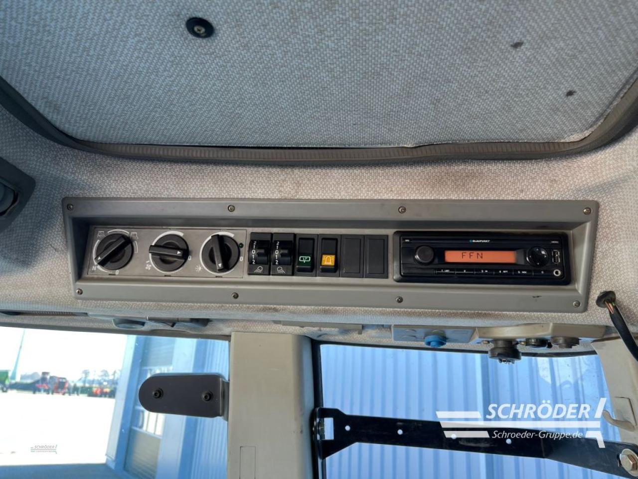 Traktor типа Fendt 415 VARIO TMS, Gebrauchtmaschine в Wildeshausen (Фотография 14)