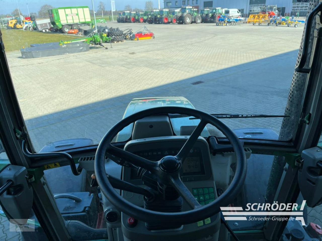 Traktor типа Fendt 415 VARIO TMS, Gebrauchtmaschine в Wildeshausen (Фотография 16)