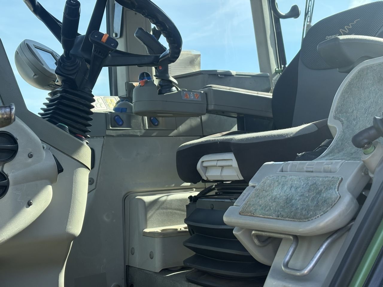 Traktor a típus Fendt 415, Gebrauchtmaschine ekkor: Wapenveld (Kép 9)