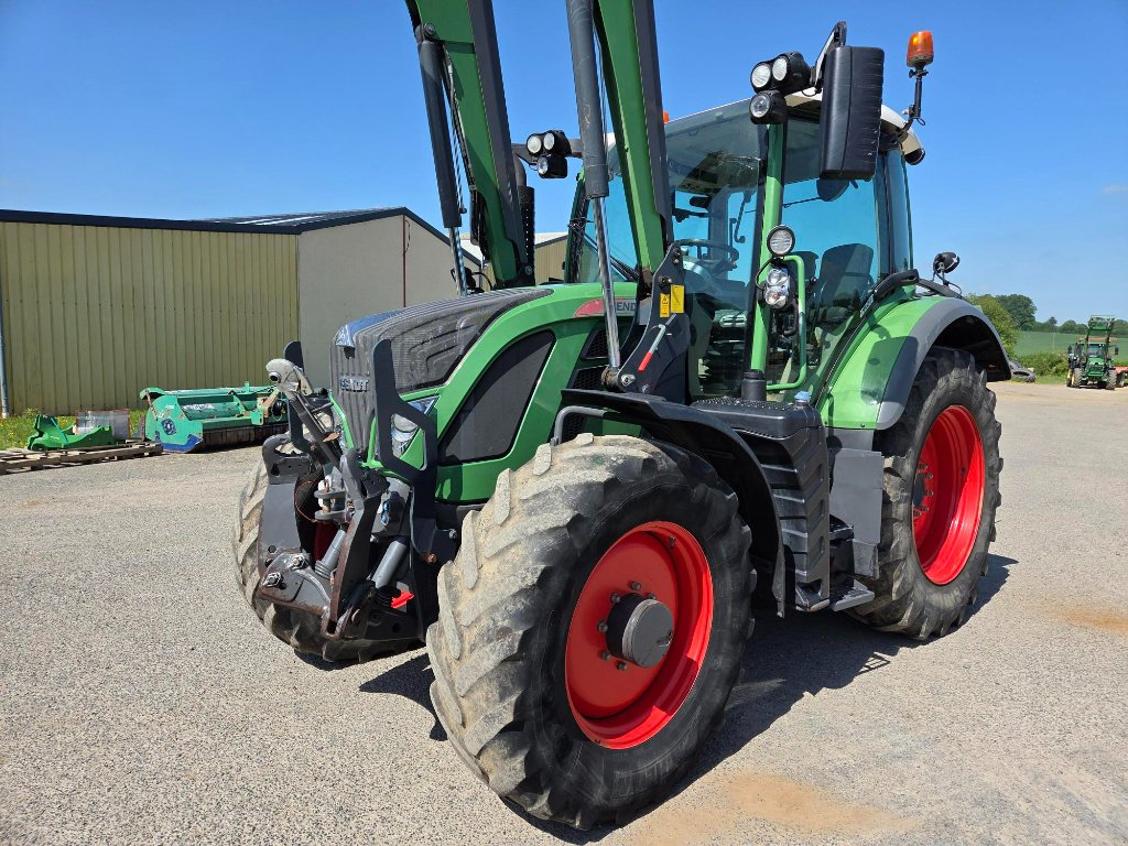 Traktor Türe ait Fendt 512 VARIO PROFI, Gebrauchtmaschine içinde BRECEY (resim 2)