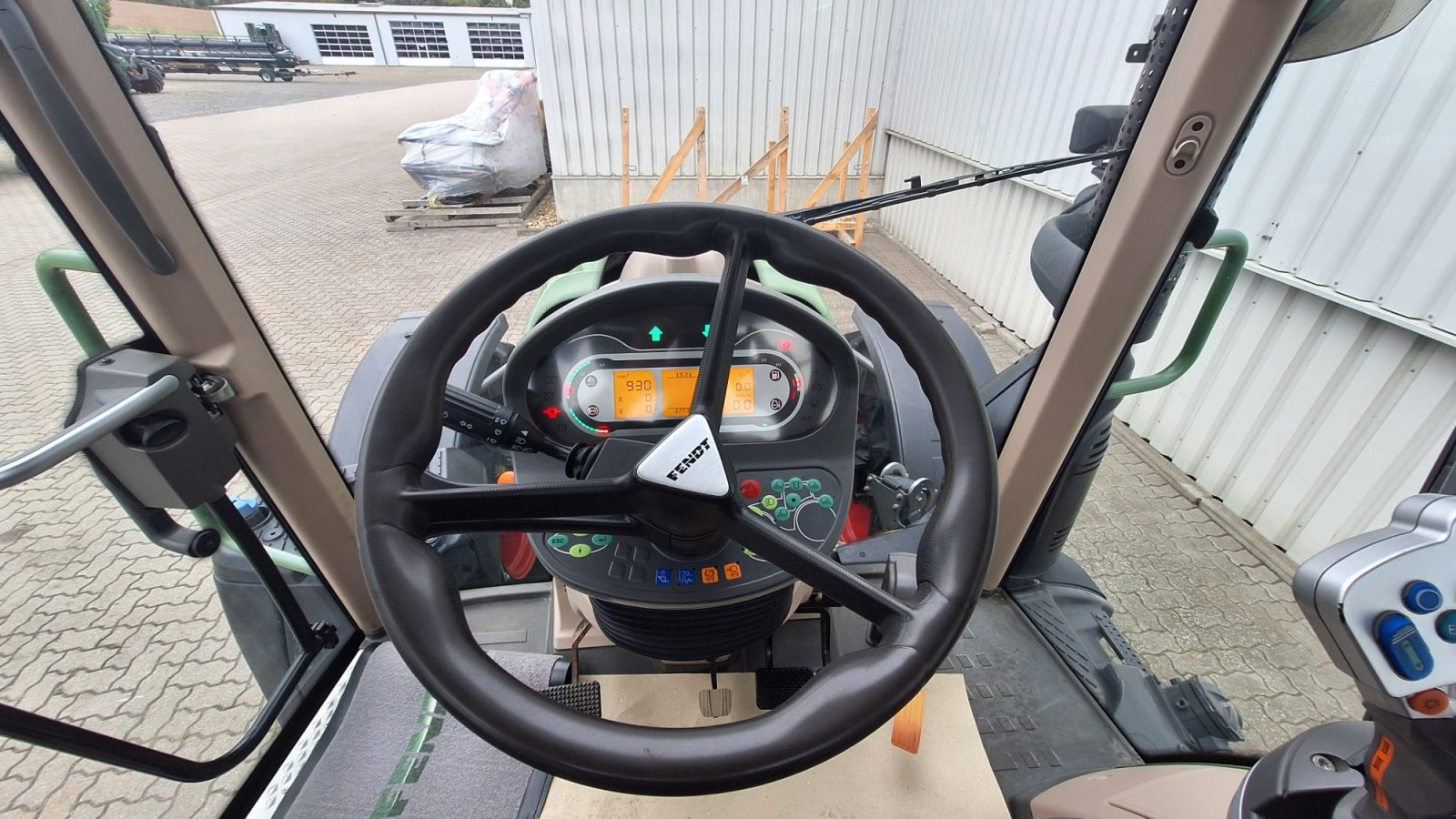 Traktor типа Fendt 512 Vario S4 Power+, Gebrauchtmaschine в Holle- Grasdorf (Фотография 13)