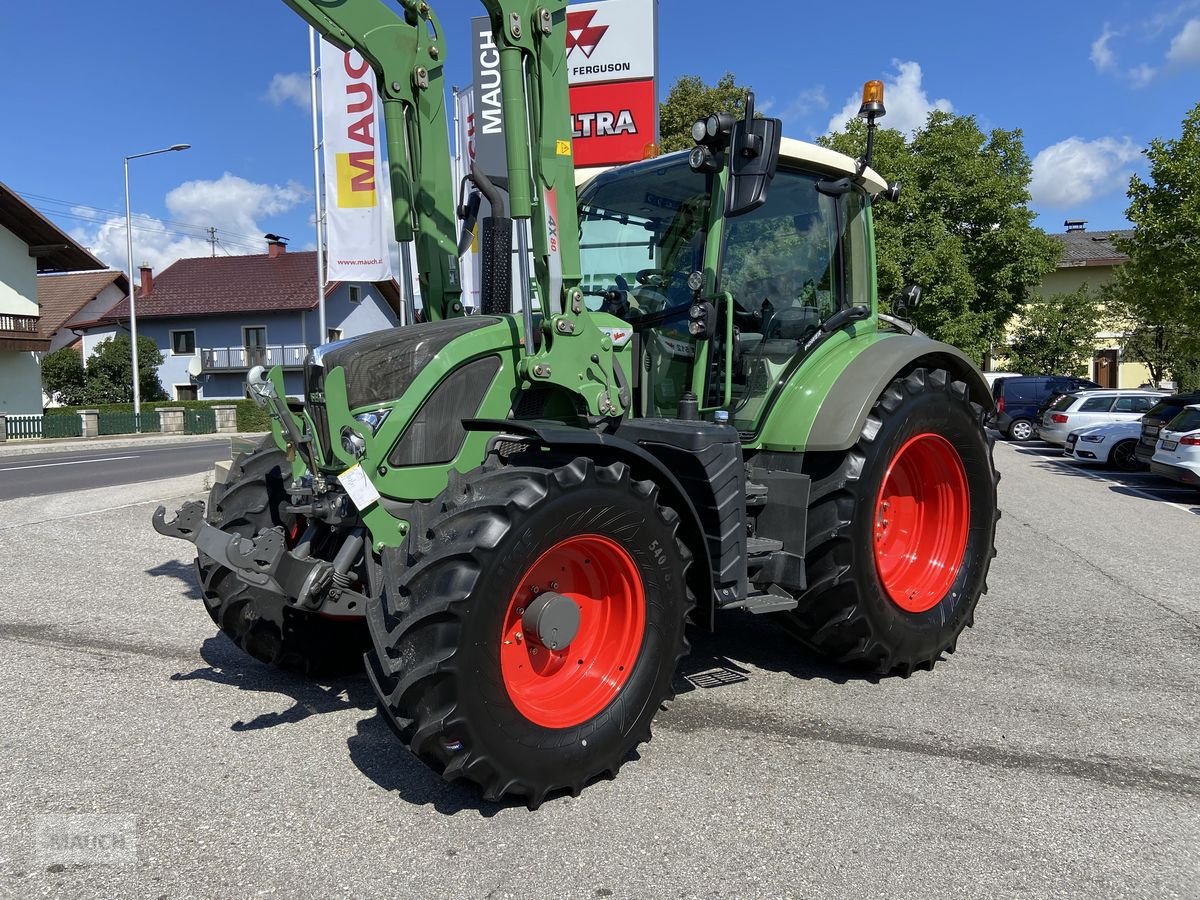 Traktor des Typs Fendt 512 Vario, Gebrauchtmaschine in Burgkirchen (Bild 1)