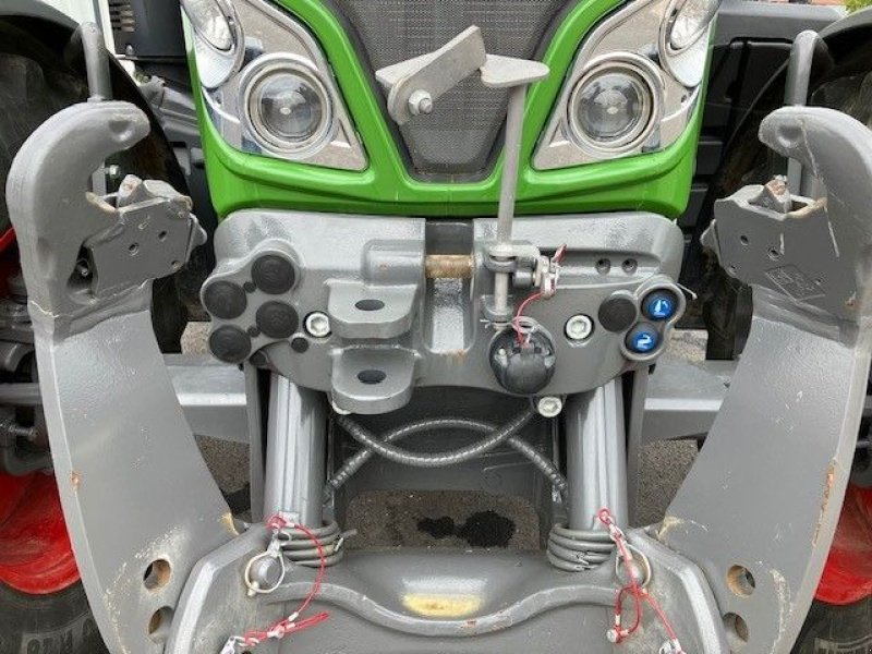 Traktor tipa Fendt 513 POWER, Gebrauchtmaschine u POUSSAY (Slika 5)