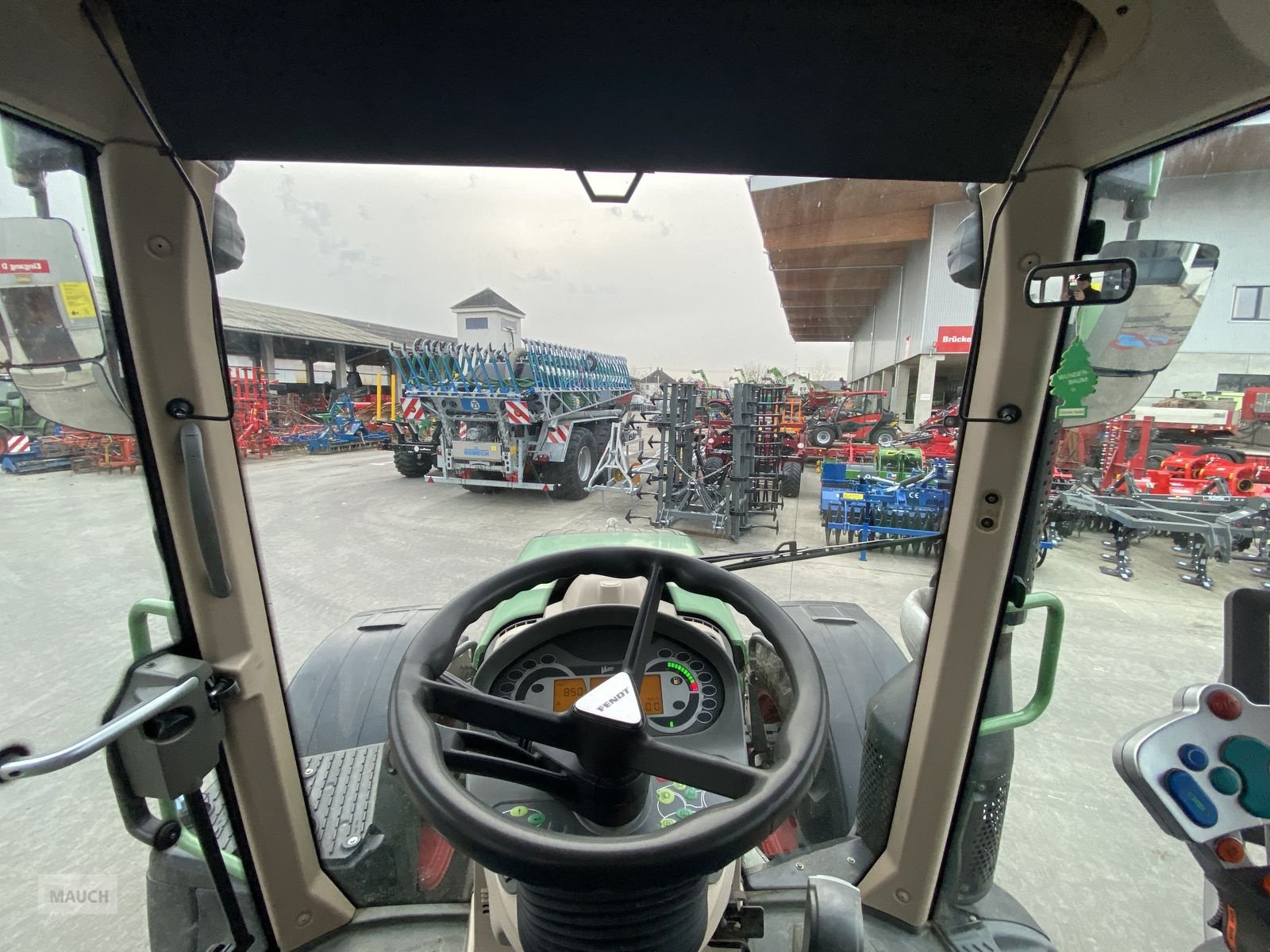 Traktor типа Fendt 513 Vario Power, Gebrauchtmaschine в Burgkirchen (Фотография 15)