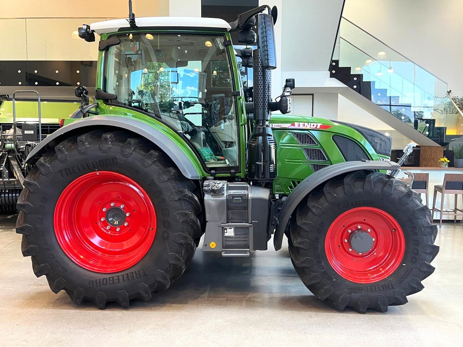 Traktor des Typs Fendt 513 Vario Profi+ FendtONE, Neumaschine in Wallern (Bild 2)