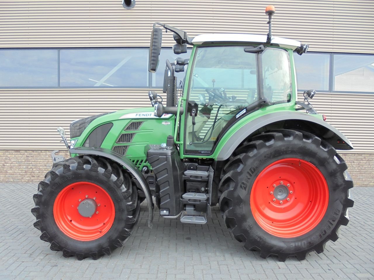 Traktor des Typs Fendt 514 ( 516 ) vario scr profi, Gebrauchtmaschine in Houten (Bild 3)