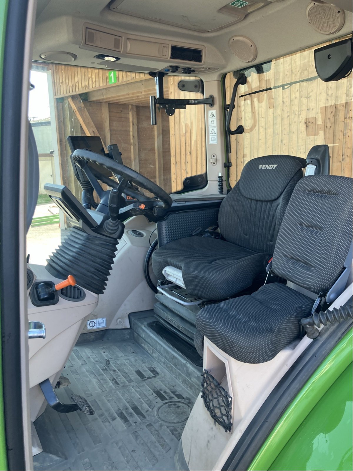 Traktor des Typs Fendt 514 Vario Gen3 Profi+ Setting2, Gebrauchtmaschine in Hillerse (Bild 10)